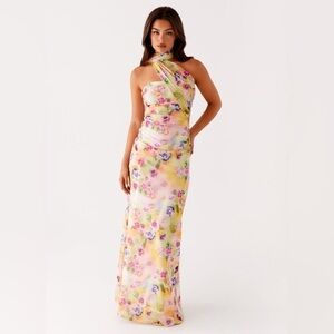 Beautiful floral maxi dress with scarf NWT wedding guest vacation